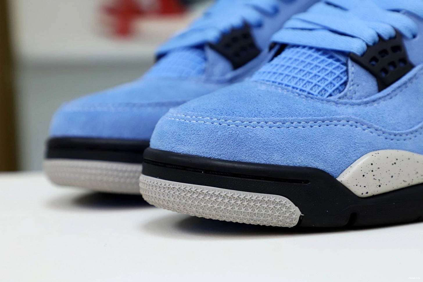JORDAN BLUE AIR UNIVERSITY 4 0824